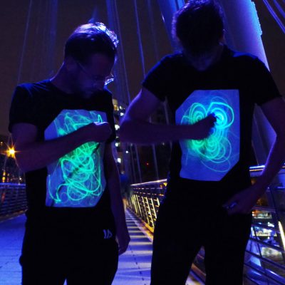 Interactive Glow T-Shirt - Nunet - Leuke dingen-2